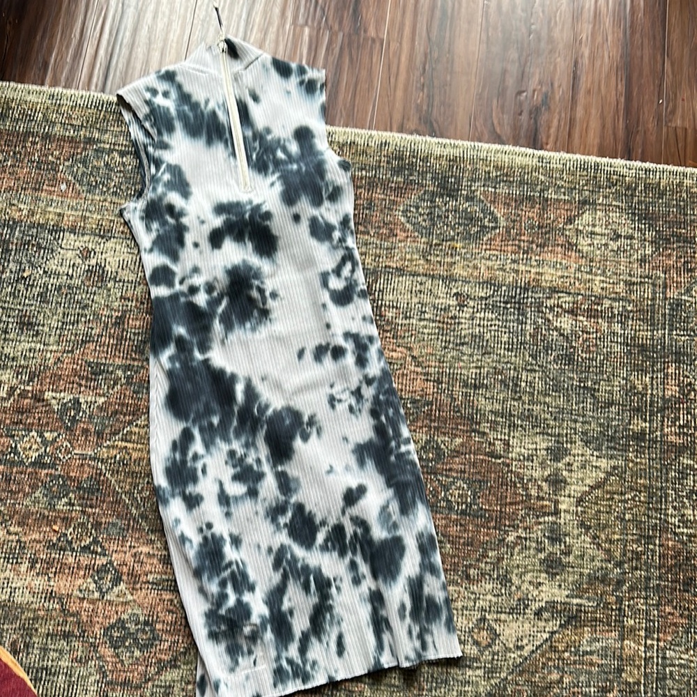 Tie-Dye Sleeveless Dress
